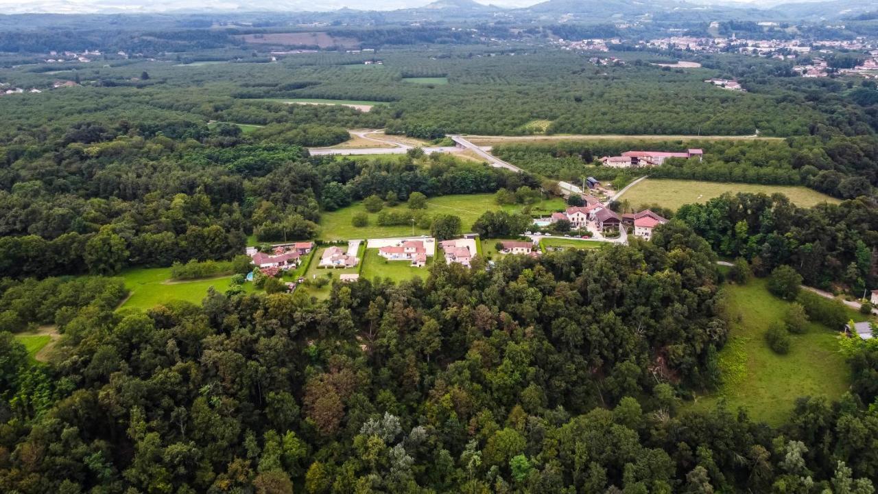 La Vallee Des Noyers Beaulieu  Exterior photo